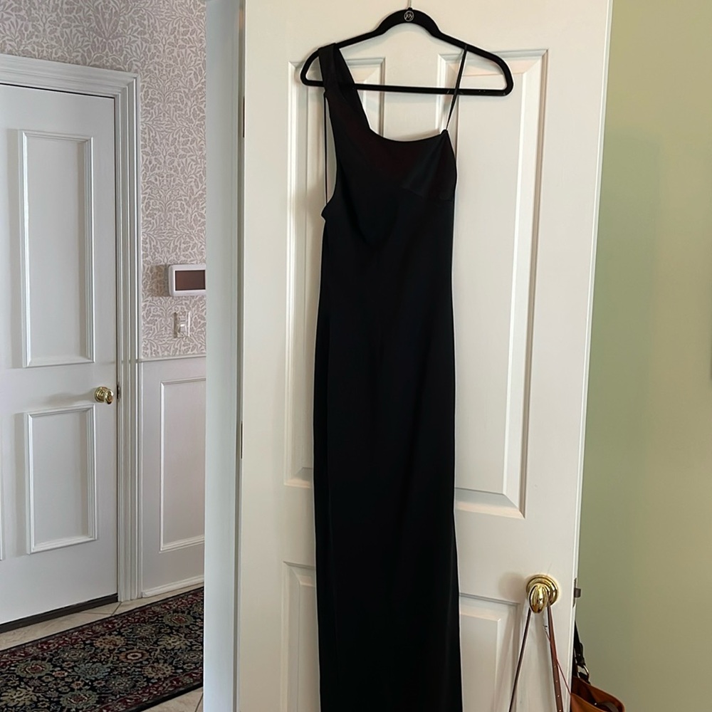 Classy long gown with satin detail